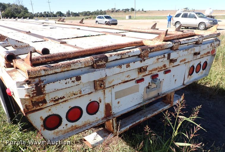 image for item DL7697 1977 Wilson  flatbed hay trailer