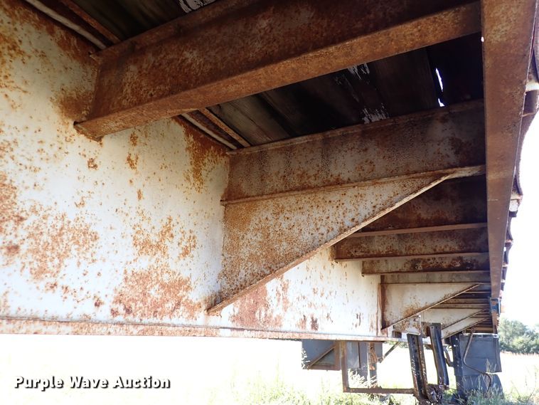 image for item DL7697 1977 Wilson  flatbed hay trailer