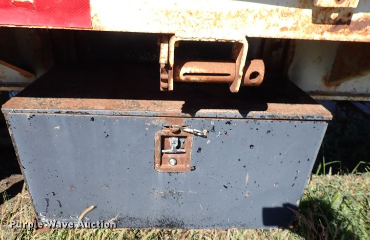 image for item DL7697 1977 Wilson  flatbed hay trailer