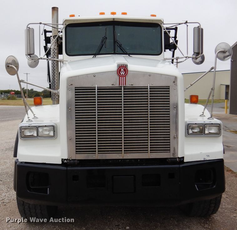 image for item DM5205 2006 Kenworth T800  roll-off container truck