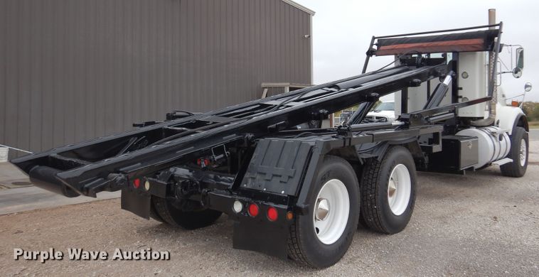 image for item DM5205 2006 Kenworth T800  roll-off container truck