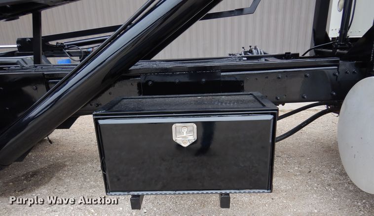 image for item DM5205 2006 Kenworth T800  roll-off container truck