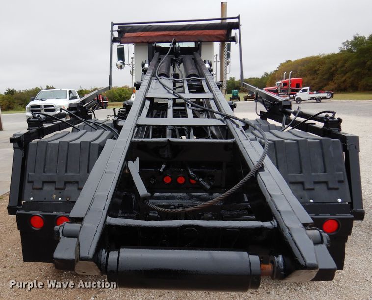 image for item DM5205 2006 Kenworth T800  roll-off container truck