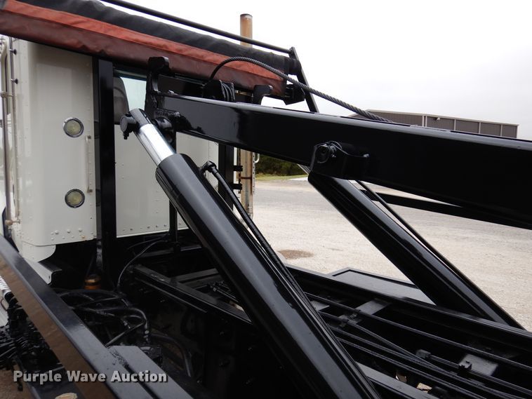 image for item DM5205 2006 Kenworth T800  roll-off container truck