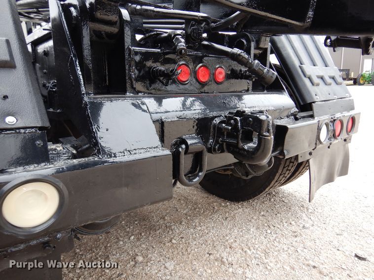 image for item DM5205 2006 Kenworth T800  roll-off container truck