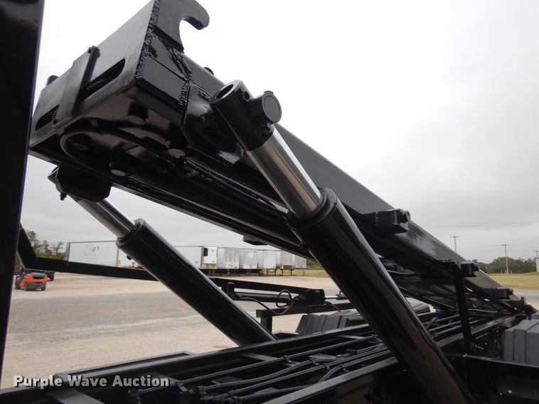 image for item DM5205 2006 Kenworth T800  roll-off container truck