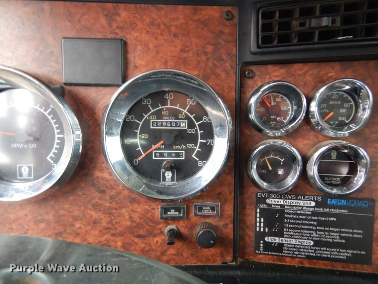 image for item DM5205 2006 Kenworth T800  roll-off container truck