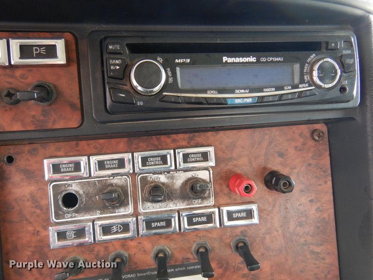 image for item DM5205 2006 Kenworth T800  roll-off container truck