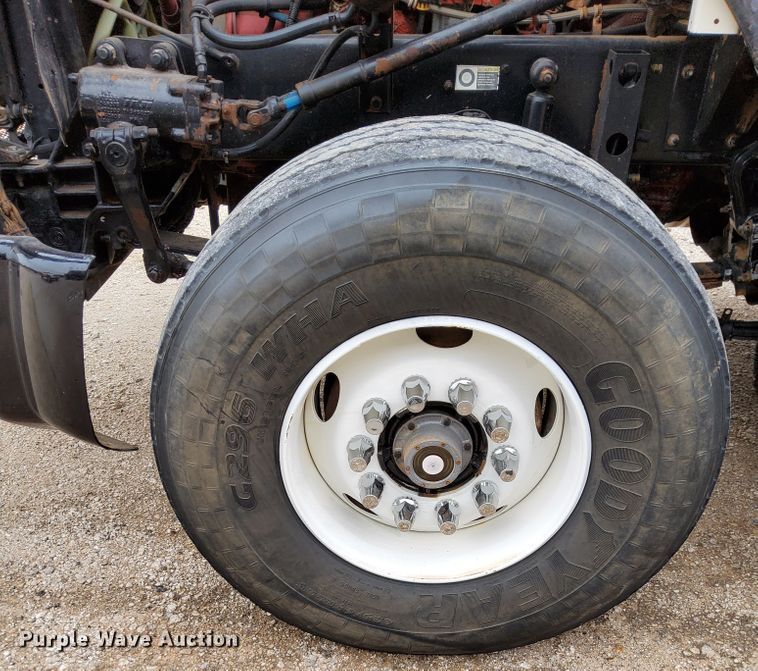 image for item DM5205 2006 Kenworth T800  roll-off container truck