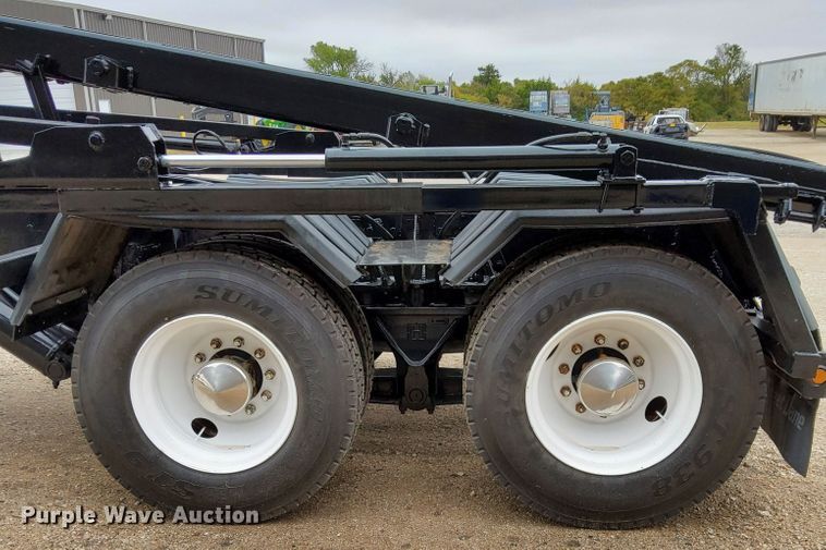 image for item DM5205 2006 Kenworth T800  roll-off container truck