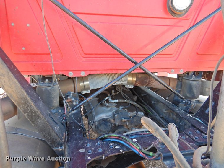 image for item DM8987 2007 Mack CHN613  semi truck