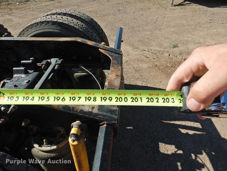 image for item DM8987 2007 Mack CHN613  semi truck