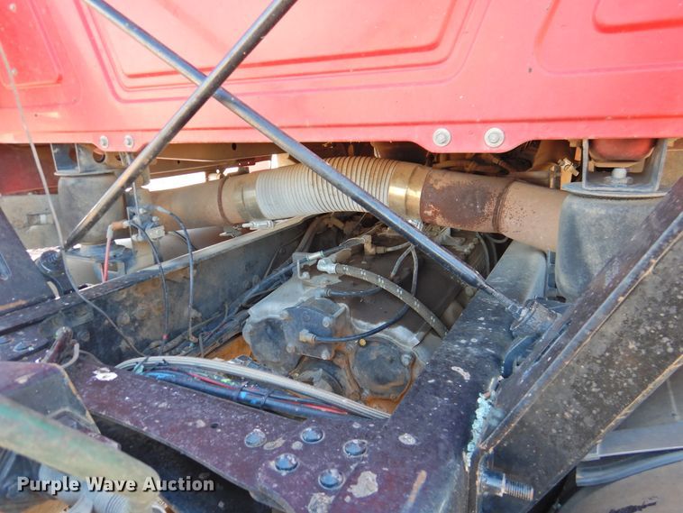 image for item DM8987 2007 Mack CHN613  semi truck