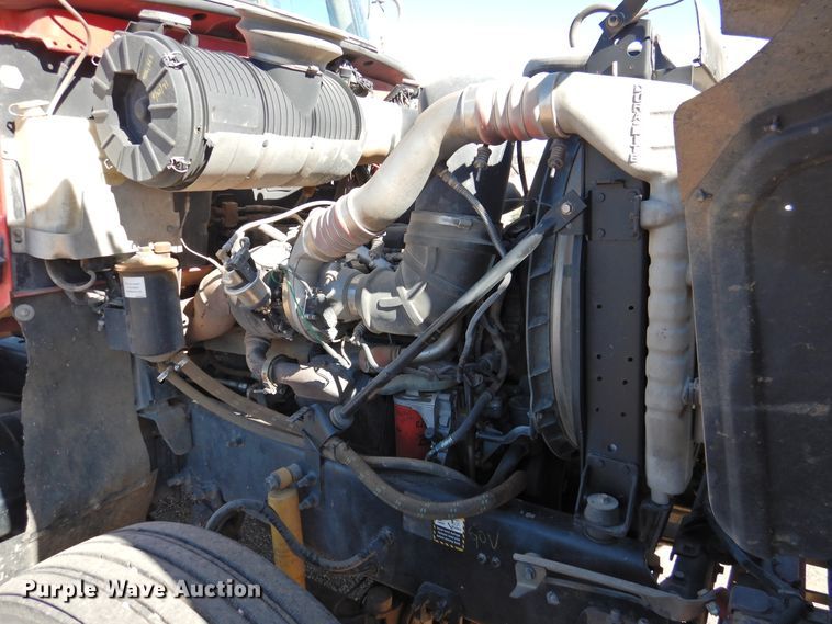 image for item DM8987 2007 Mack CHN613  semi truck