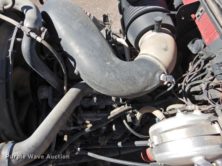 image for item DM8987 2007 Mack CHN613  semi truck