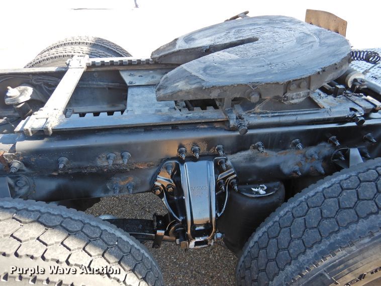 image for item DM8991 2014 Peterbilt 388  semi truck