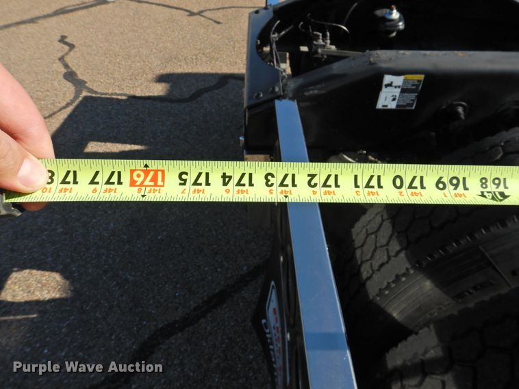 image for item DM8991 2014 Peterbilt 388  semi truck