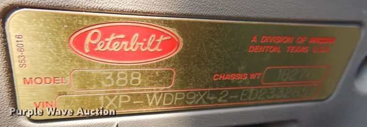 image for item DM8991 2014 Peterbilt 388  semi truck