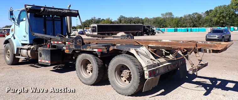 image for item DN2164 2007 Sterling LT9500  roll-off container truck