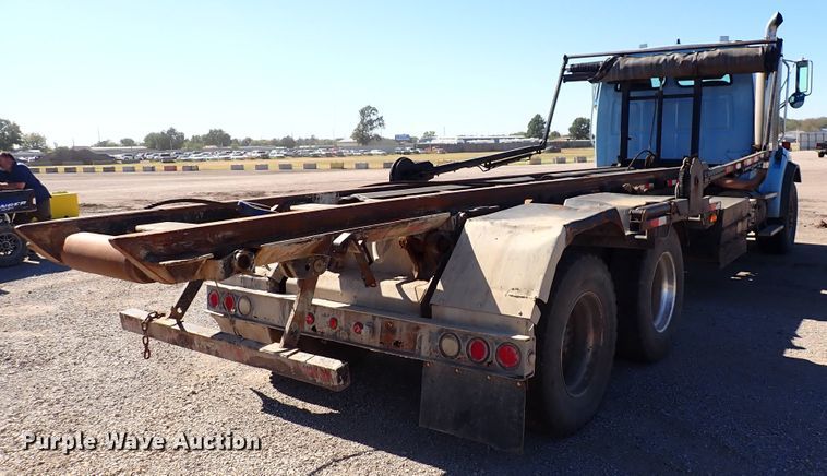 image for item DN2164 2007 Sterling LT9500  roll-off container truck