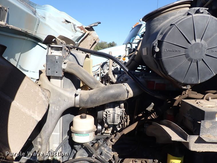 image for item DN2164 2007 Sterling LT9500  roll-off container truck