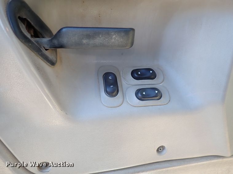 image for item DN2164 2007 Sterling LT9500  roll-off container truck