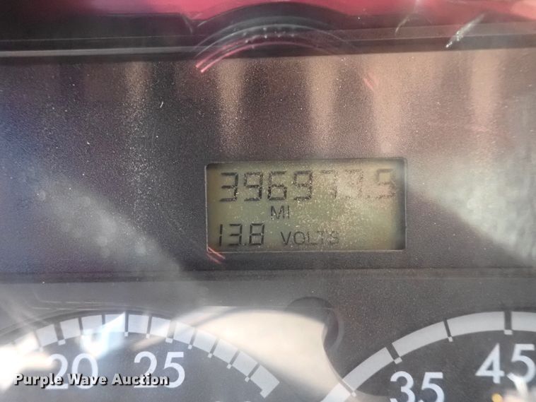 image for item DN2164 2007 Sterling LT9500  roll-off container truck