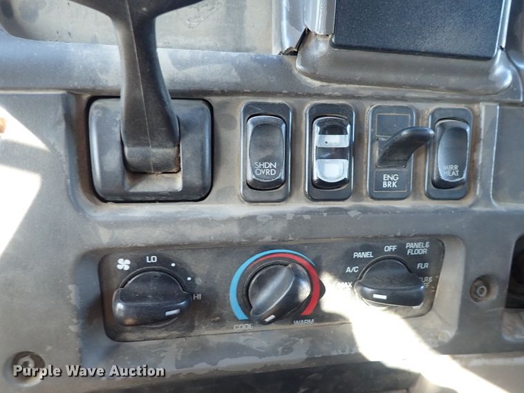 image for item DN2164 2007 Sterling LT9500  roll-off container truck