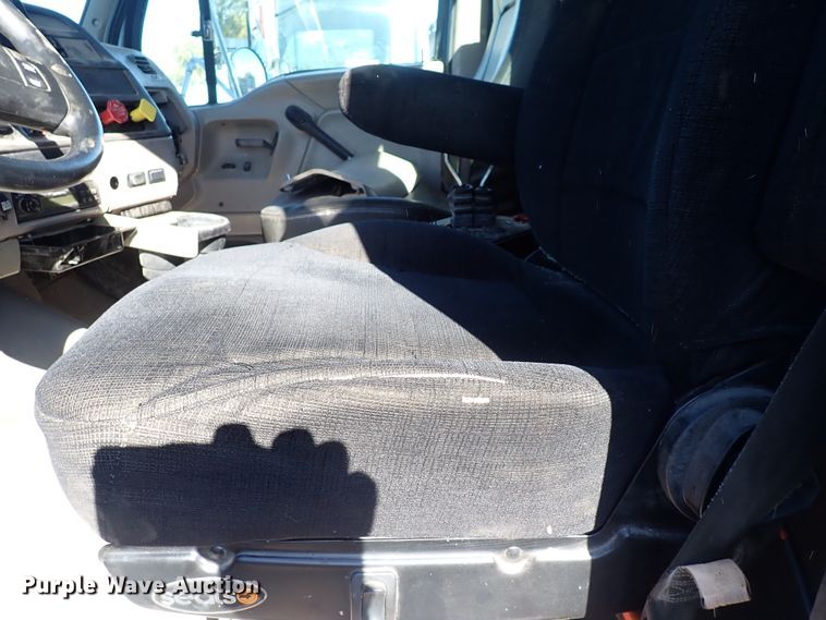 image for item DN2164 2007 Sterling LT9500  roll-off container truck