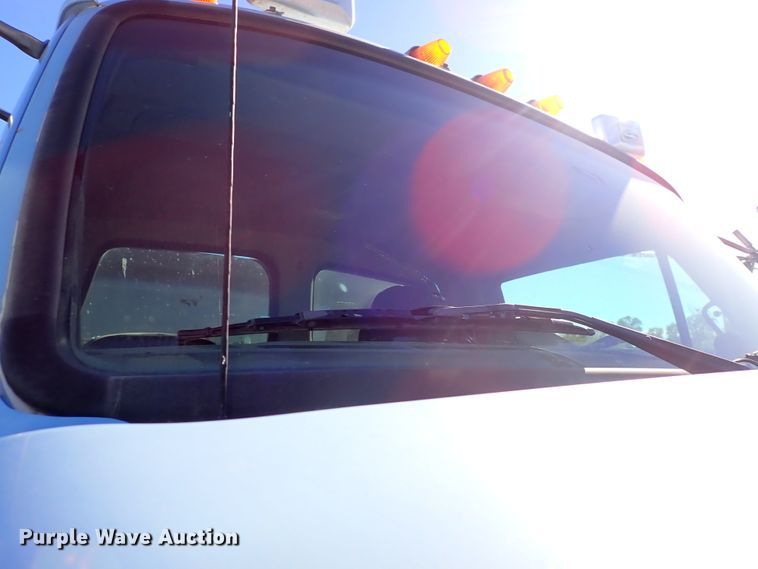 image for item DN2164 2007 Sterling LT9500  roll-off container truck