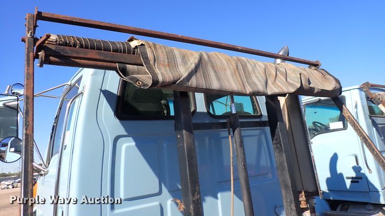 image for item DN2164 2007 Sterling LT9500  roll-off container truck