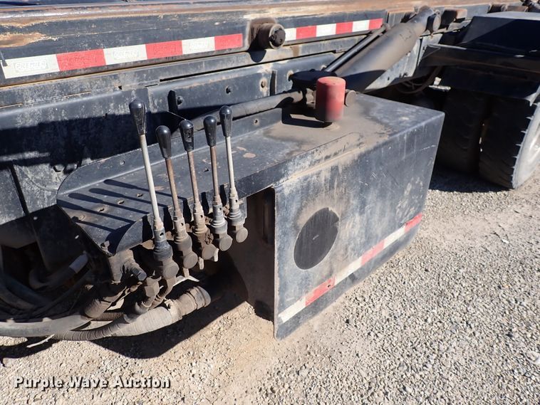 image for item DN2164 2007 Sterling LT9500  roll-off container truck