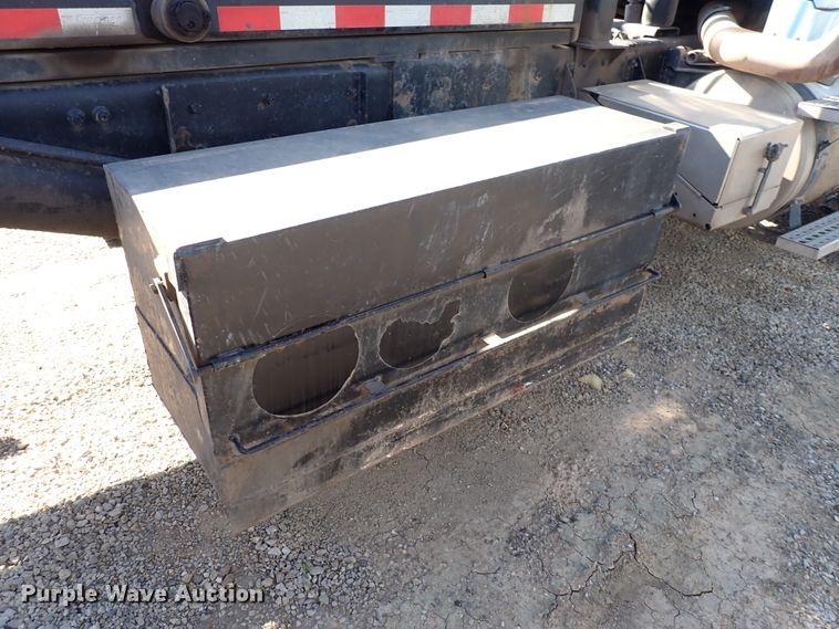 image for item DN2164 2007 Sterling LT9500  roll-off container truck