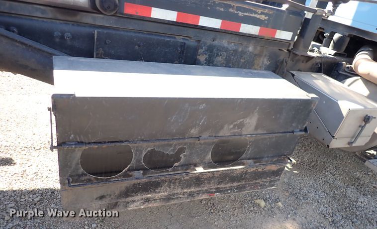 image for item DN2164 2007 Sterling LT9500  roll-off container truck