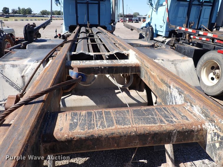 image for item DN2164 2007 Sterling LT9500  roll-off container truck