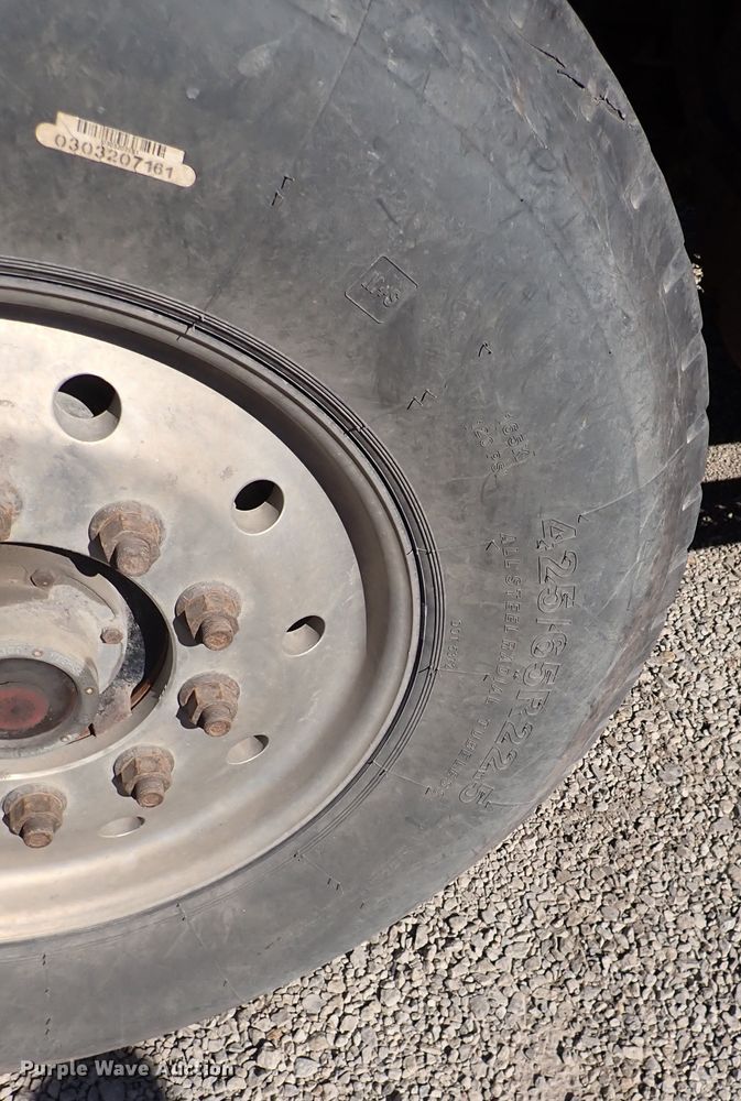 image for item DN2164 2007 Sterling LT9500  roll-off container truck