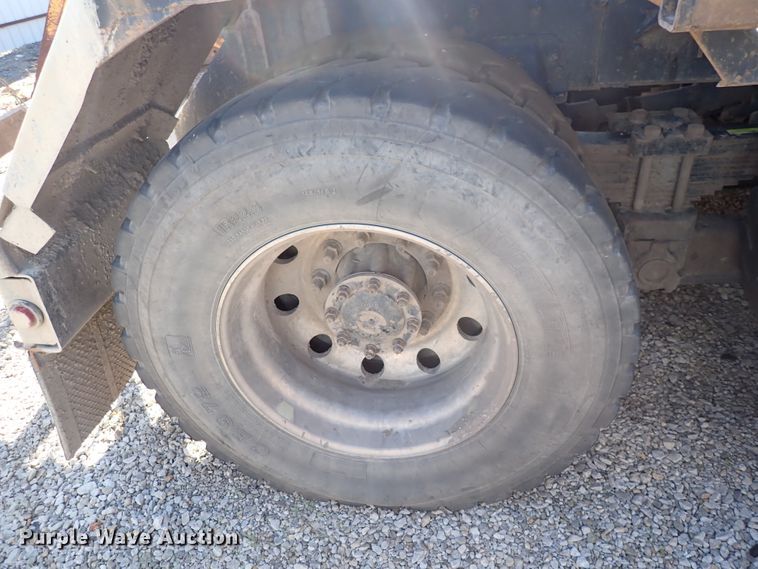 image for item DN2164 2007 Sterling LT9500  roll-off container truck