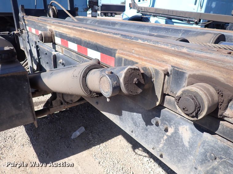 image for item DN2164 2007 Sterling LT9500  roll-off container truck