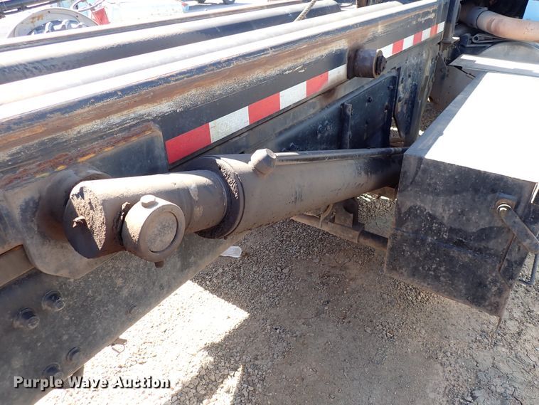 image for item DN2164 2007 Sterling LT9500  roll-off container truck