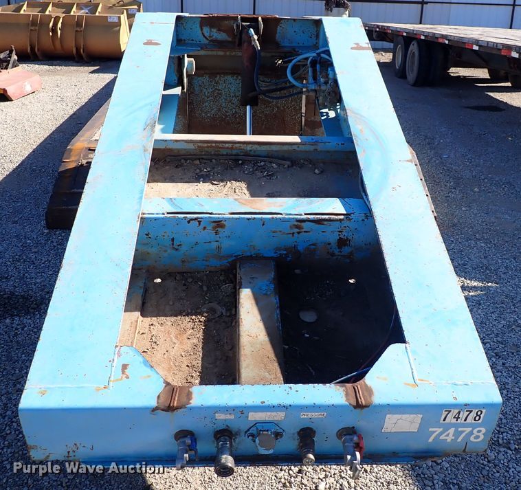 image for item DN2169 2005 Trail-Eze TE100DG24  lowboy equipment trailer