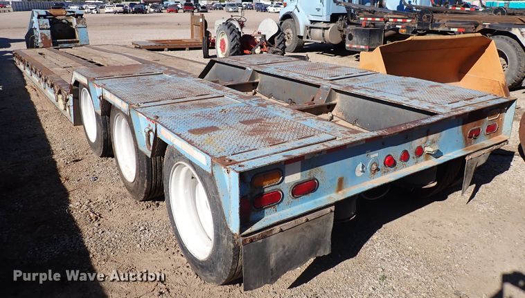 image for item DN2169 2005 Trail-Eze TE100DG24  lowboy equipment trailer
