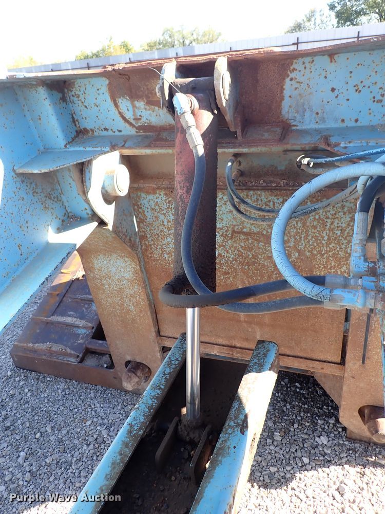 image for item DN2169 2005 Trail-Eze TE100DG24  lowboy equipment trailer