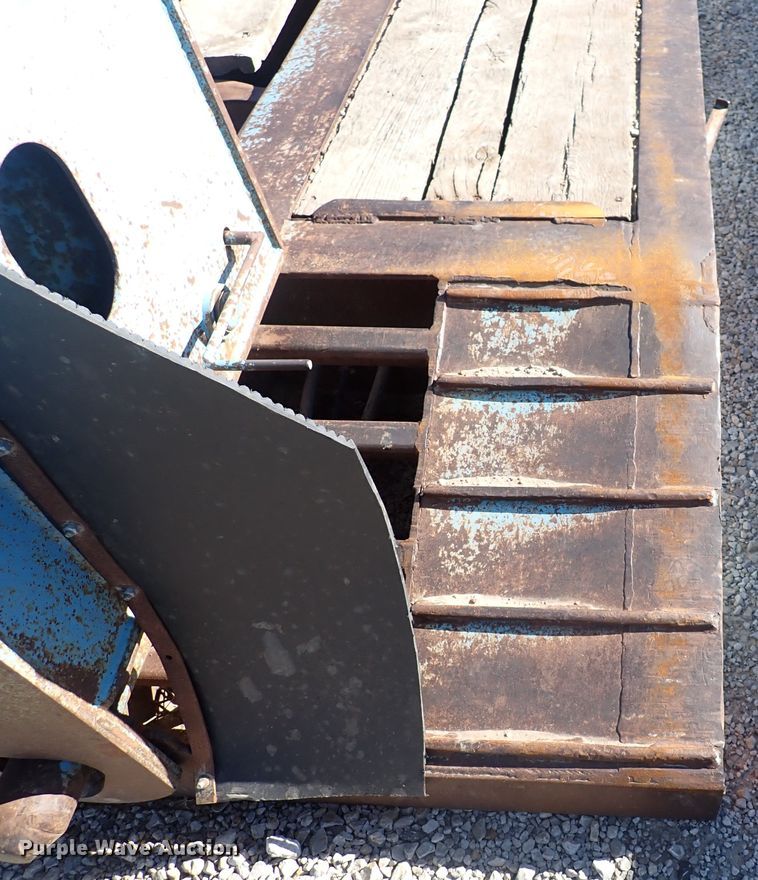 image for item DN2169 2005 Trail-Eze TE100DG24  lowboy equipment trailer