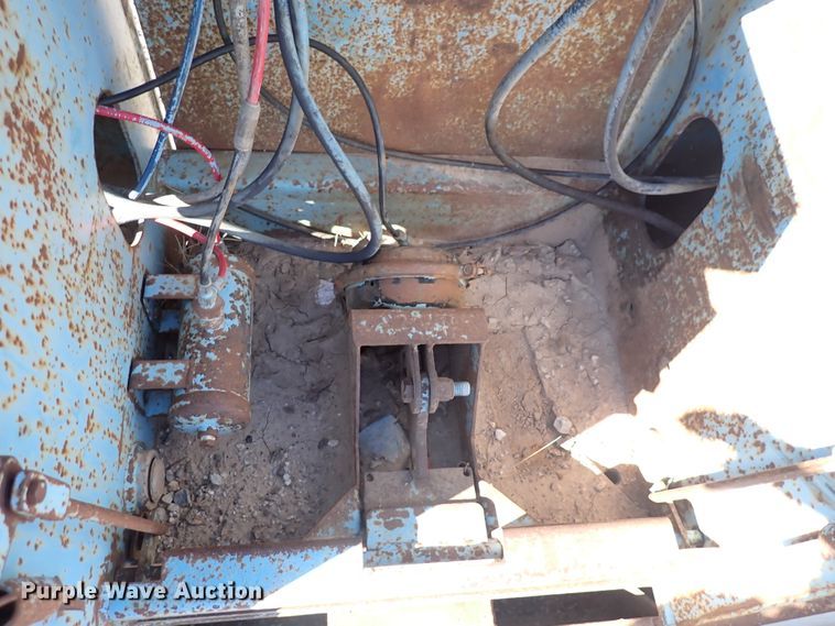 image for item DN2169 2005 Trail-Eze TE100DG24  lowboy equipment trailer