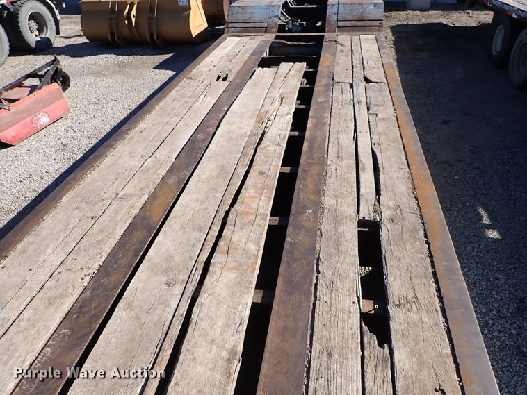 image for item DN2169 2005 Trail-Eze TE100DG24  lowboy equipment trailer