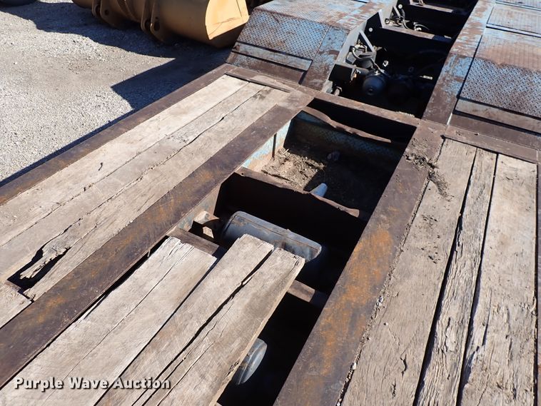 image for item DN2169 2005 Trail-Eze TE100DG24  lowboy equipment trailer