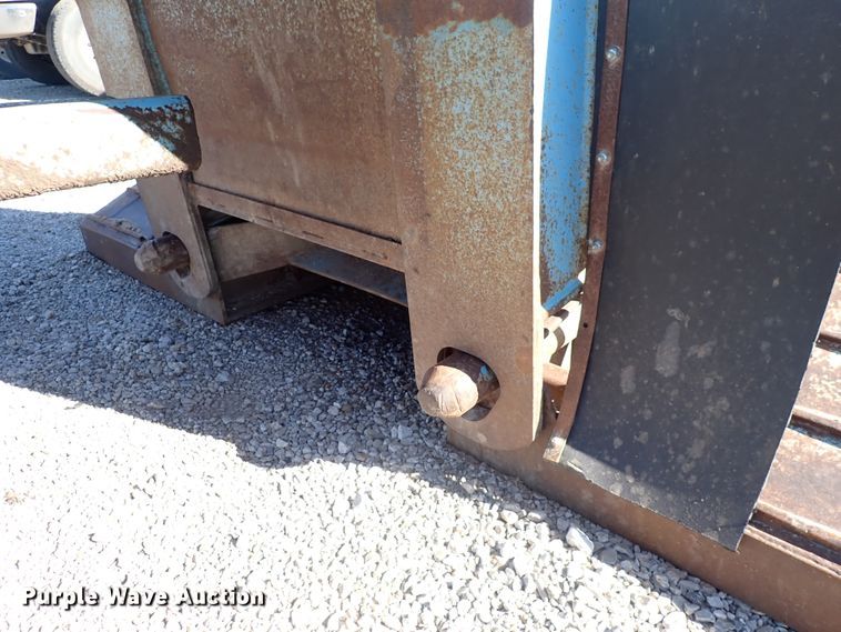 image for item DN2169 2005 Trail-Eze TE100DG24  lowboy equipment trailer