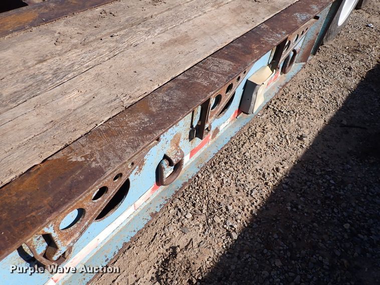 image for item DN2169 2005 Trail-Eze TE100DG24  lowboy equipment trailer