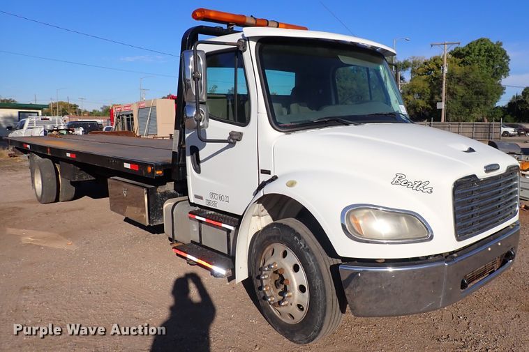 image for item DN2172 2006 Freightliner M106  rollback truck