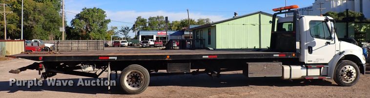 image for item DN2172 2006 Freightliner M106  rollback truck